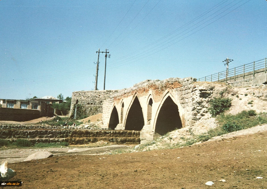 پل تاریخی نیر