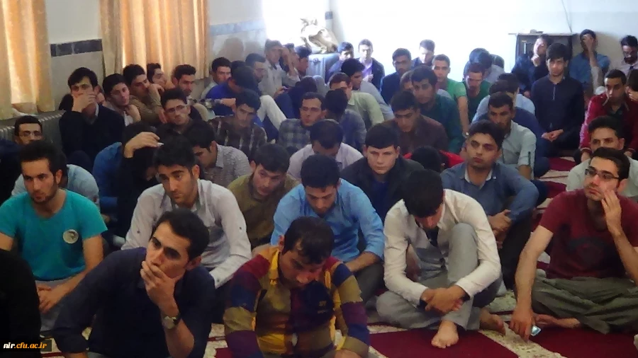 همایش استقبال  دانشجویان ازماه محرم باحضورمسئولین وکارکنان دانشگاه وامام جمعه شهرستان نیردرنمازخانه مرکز 2