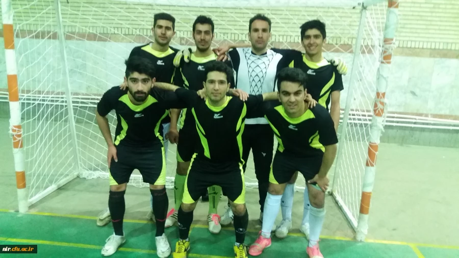درخشش چشمگیروقهرمانی تیم فوتسال مرکزآموزش عالی آزادگان نیردربین تیمهای شهرستان نیر 2