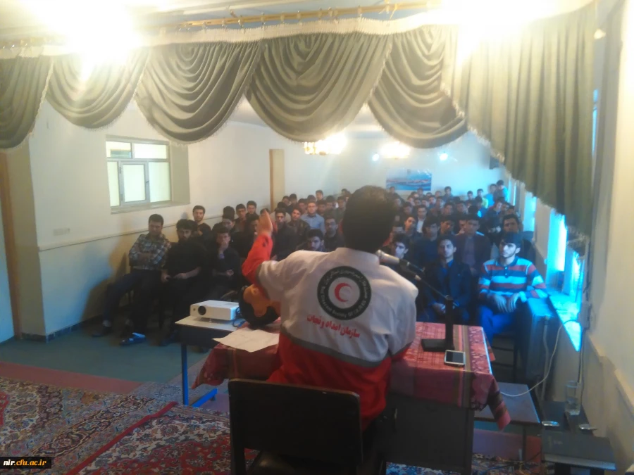 برگزاری کارگاه آموزشی امدادونجات با همکاری هلال احمرشهرستان نیر 3