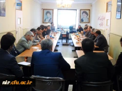 جلسه هم اندیشی اساتیدمرکزآموزش عالی آزادگان روزپنجشنبه مورخه 15 مهرماه 95 در سالن جلسه مرکزتشکیل شددراین جلسه انتظارات و برنامه های آموزشی مرکز 4