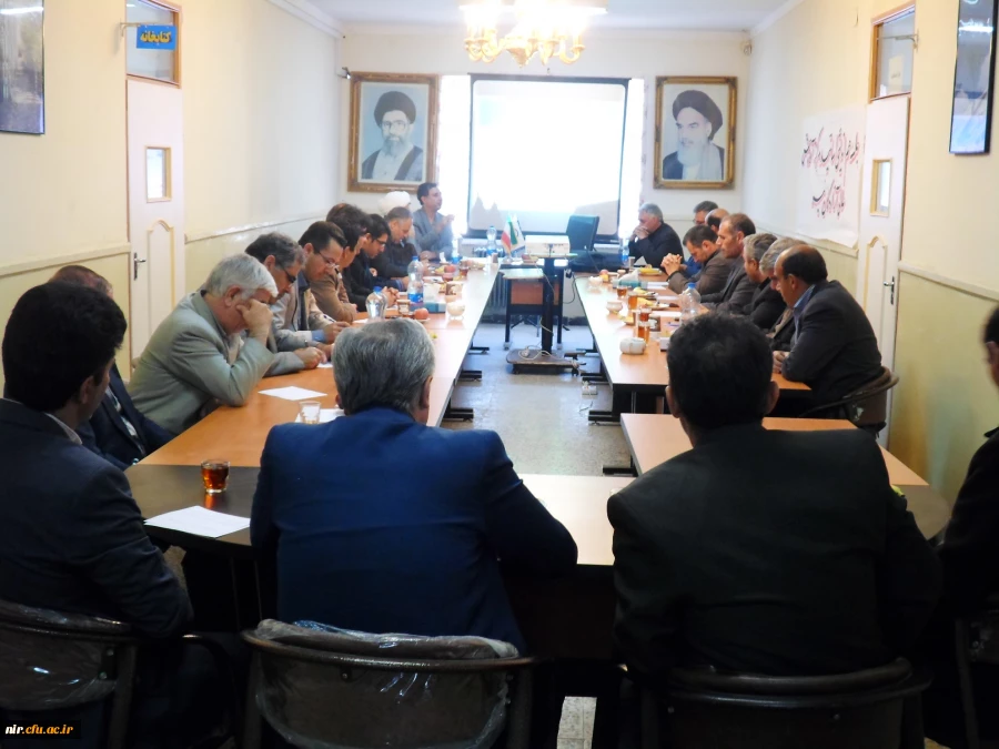 جلسه هم اندیشی اساتیدمرکزآموزش عالی آزادگان روزپنجشنبه مورخه 15 مهرماه 95 در سالن جلسه مرکزتشکیل شددراین جلسه انتظارات و برنامه های آموزشی مرکز 4
