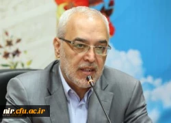 رئیس مرکز برنامه ریزی منابع انسانی و فناوری اطلاعات وزارت آموزش و پرورش:

حداکثر سن ّ متقاضیان ورود به پردیس های دانشگاه های فرهنگیان و شهید رجایی در آزمون سال 96، 22 سال تمام است 2