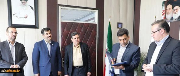 دکتر خنیفر در جلسه تکریم و معارفه مدیر کل حقوقی دانشگاه:
روح لطیف قانون را در قضاوت ها اجرا کنیم 2