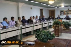 در دوره آموزشی کارشناسان پژوهش مطرح شده:
شیوه نامه های پژوهشی، شاخص اعتبار نشریات علمی، آشنایی با پایگاه های اطلاعاتی دانشگاه 2