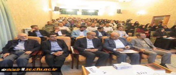 در دوره آموزشی کارشناسان پژوهش مطرح شده:
شیوه نامه های پژوهشی، شاخص اعتبار نشریات علمی، آشنایی با پایگاه های اطلاعاتی دانشگاه 3