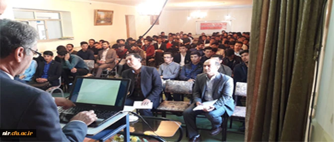 برگزاری کارگاه دانشگاه و زندگی جدید توسط مشاورمحترم مرکزجناب آقای حکمت محمدی 3