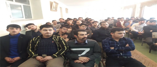 نشست صمیمی سرپرست مرکزآموزش عالی آزادگان نیر با دانشجویان 5