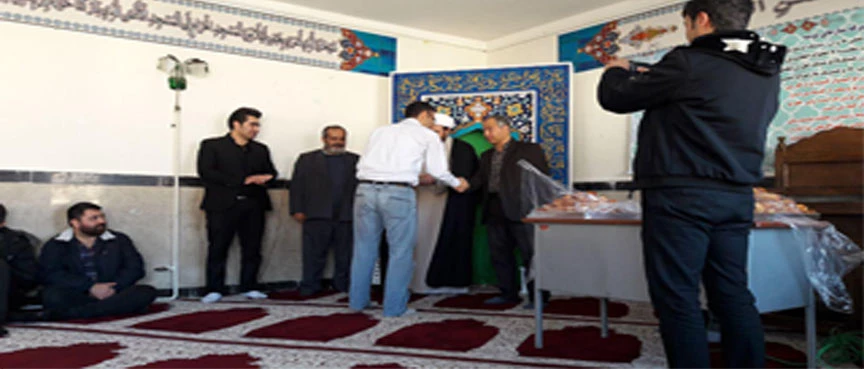 تقدیر و تشکر آقای مهربان رییس شرکت ازآشپزان زحمتکش مرکز باحضور ریاست ، کارکنان و دانشجویان
 2