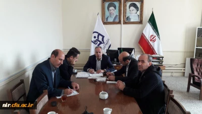 جلسه کارکنان با ریاست پیرامون انتخابات شورای صنفی دانشجویان