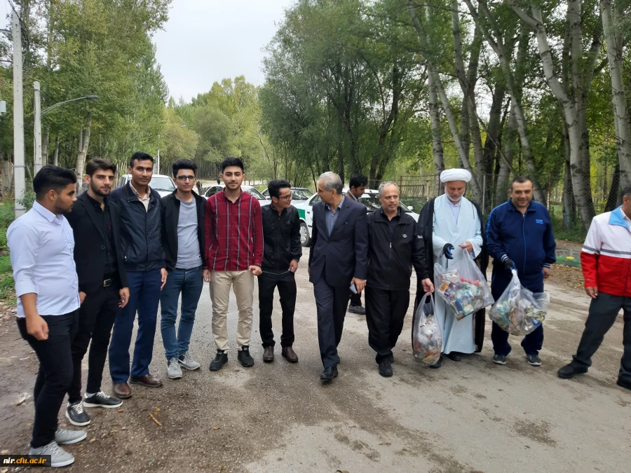 پیاده روی دانشجویان با کارکنان و مسئولین شهری به مناسبت هفته تربیت بدنی 3