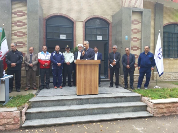 پیاده روی دانشجومعلمان به همراه کلیه کارکنان مرکز آموزش عالی آزادگان نیر و مسئولین ادارات و ارگان های شهرستان نیر به مناسبت هفته تربیت بدنی و طرح یاریگر هم باشیم شورای هماهنکی مبارزه با مواد مخدر 7