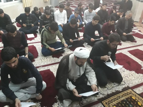 مراسم قرائت زیارت حضرت رسول (ص) ازبعید با فراسیدن 28 صفر  و برگزاری مراسم سوگواری رحلت پیامبر خاتم حضرت محمد (ص) و شهادت امام حسن مجتبی (ع) در مرکز آزادگان نیر  3