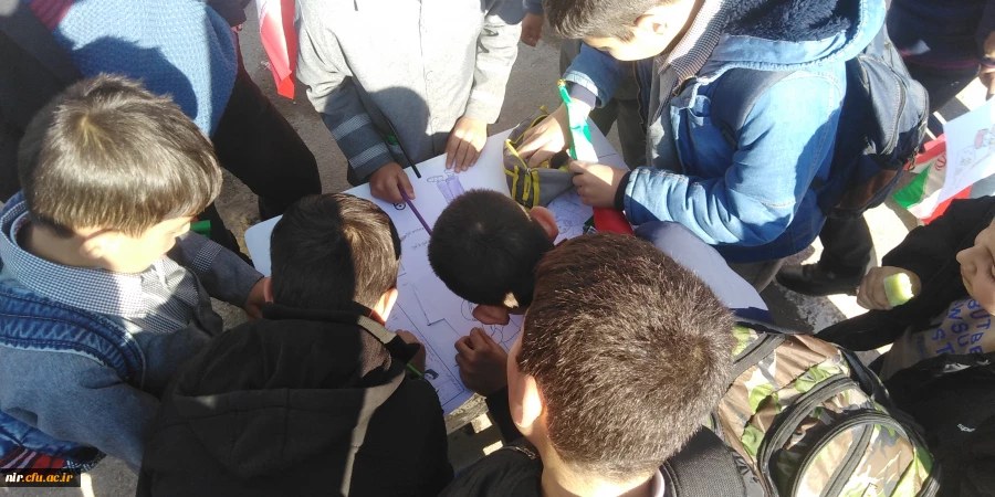 به مناسبت 13 آبان برگزار شد: 

برپایی غرفه استکبار ستیزی در مسیر راهپیمایی شهرستان نیر
 12