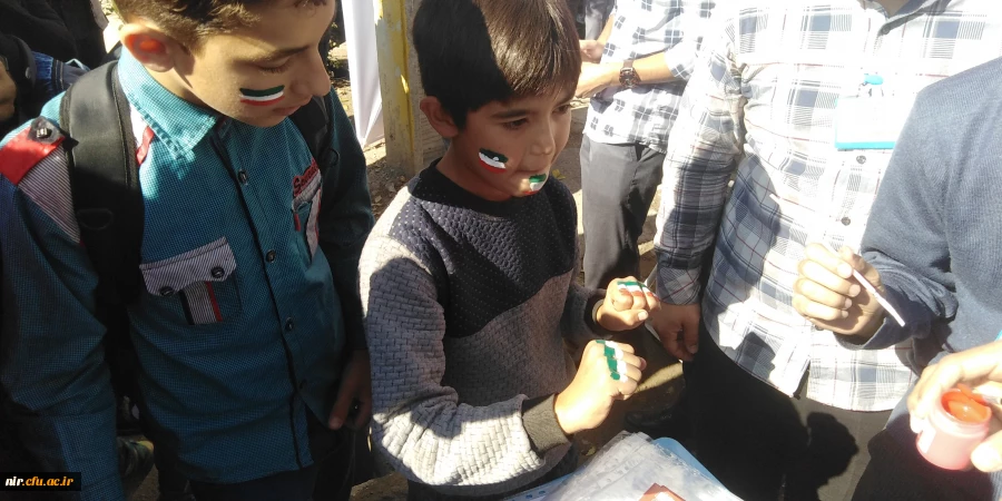 به مناسبت 13 آبان برگزار شد: 

برپایی غرفه استکبار ستیزی در مسیر راهپیمایی شهرستان نیر
 14