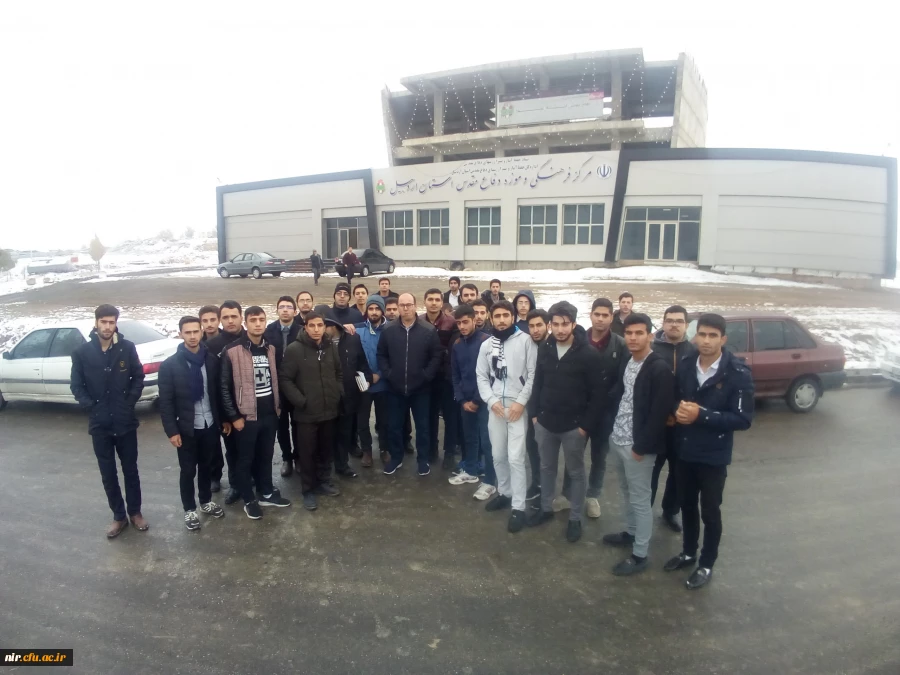 بازدید دانشجویان از کتابخانه عمومی استان اردبیل 5