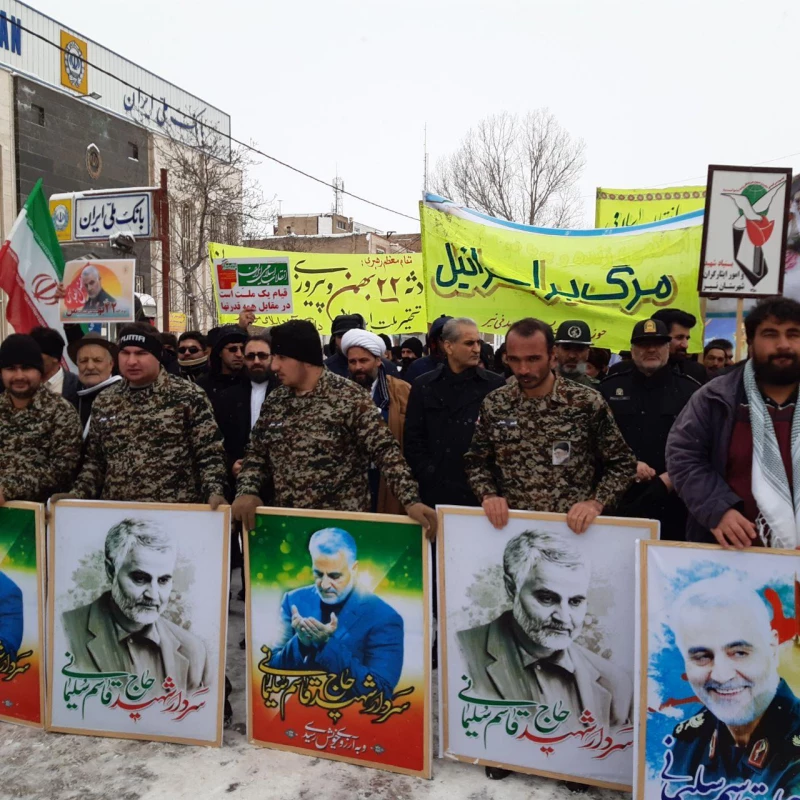 حضور پرشور دانشجومعلمان، اساتید وکارکنان مرکز آموزش عالی آزادگان در راهپیمایی عظیم 22 بهمن 10