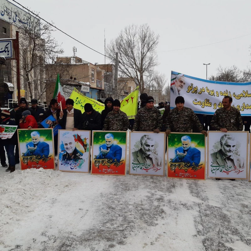 حضور پرشور دانشجومعلمان، اساتید وکارکنان مرکز آموزش عالی آزادگان در راهپیمایی عظیم 22 بهمن 11